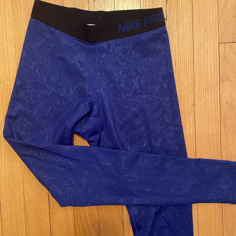 Nike Pro leggings, snake print, size S
